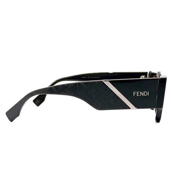 New, FENDI Sunglasses FE40131I 20E Authentic - Picture 10 of 12